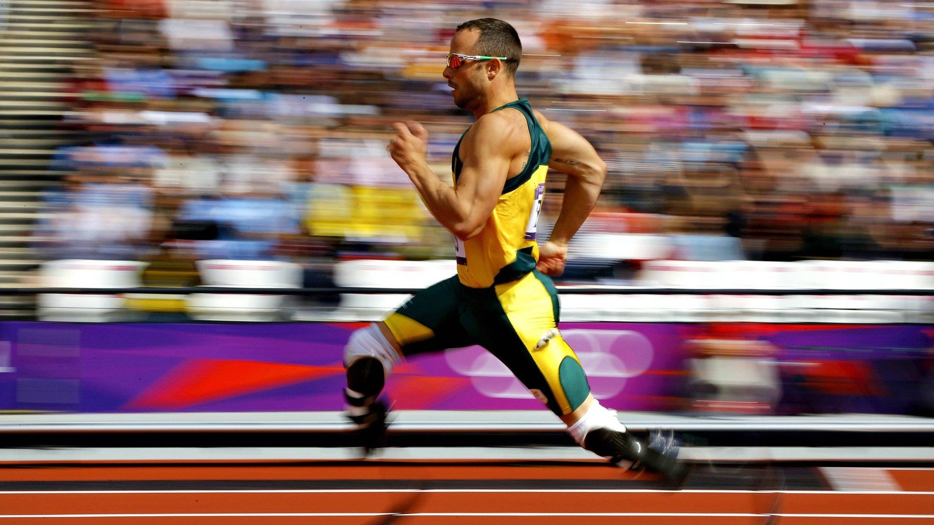 女篮姑娘用微笑面对挑战