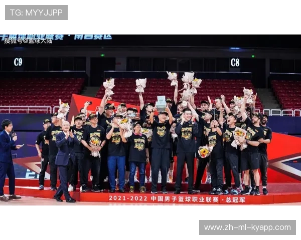 《太阳管理层评估球队阵容，考虑引援补强》，太阳队球员阵容