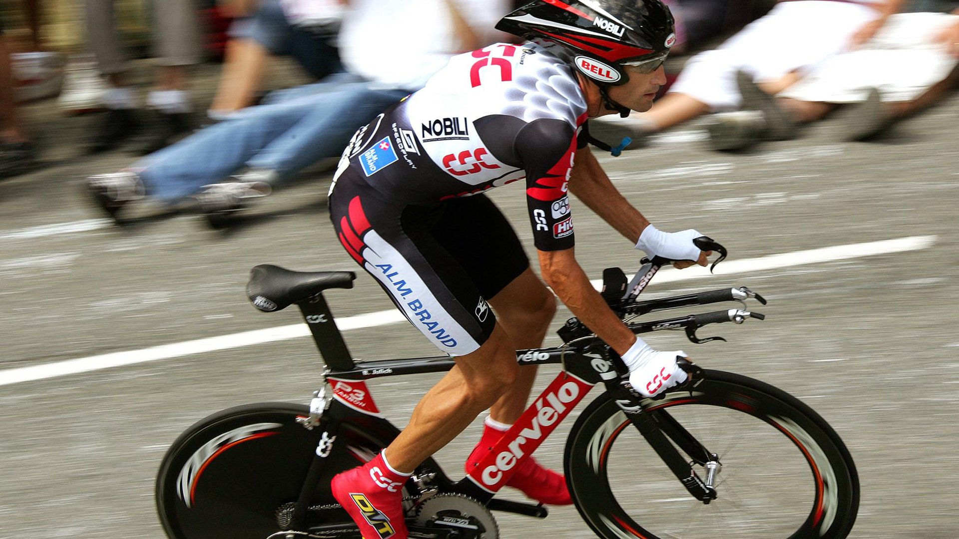 恩多耶-布鲁阿尔决赛冲刺惊艳全场，恩内斯特·布鲁佛